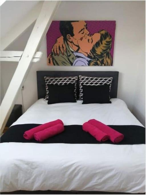 The Pop-Art Luxury Suite ชาร์เลอรัว ภายนอก รูปภาพ